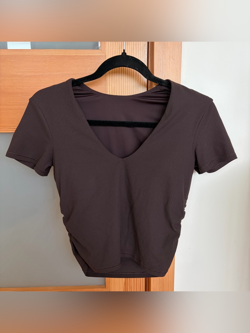 Lululemon Women's Nulu V-Neck Ribbed Short Sleeve Top Size 8